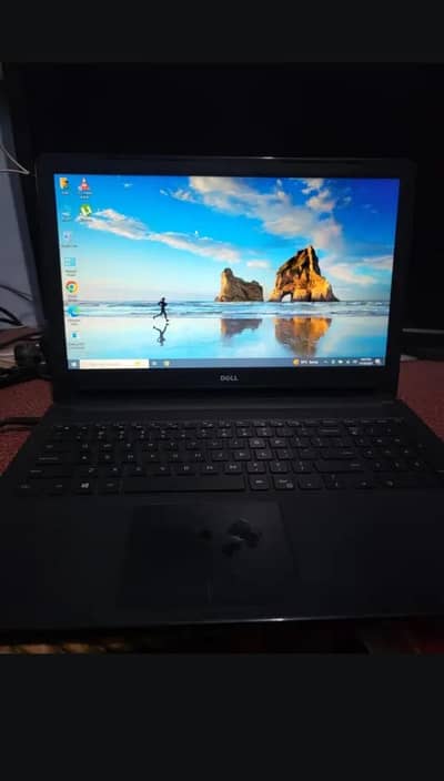 Dell insiron 5555 /amd a8 processor 2gb graphics card