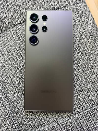 s24 ultra scratch less new condition