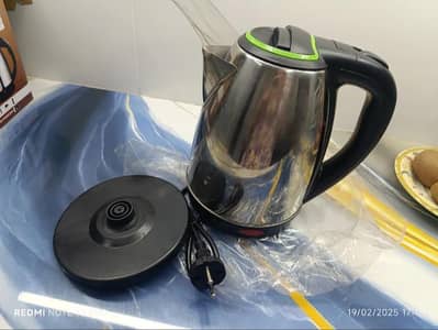 Philips Electric Kettle 2.0L - Fast Boiling - 7 Days Return Policy