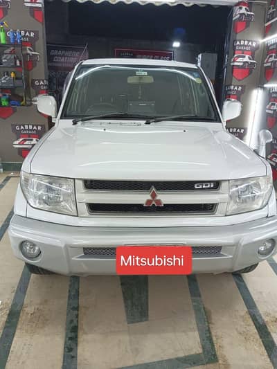 mitsubishi pejaro GDI