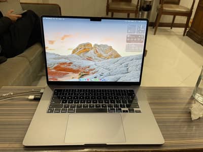 MacBook Air M-2  15 inch