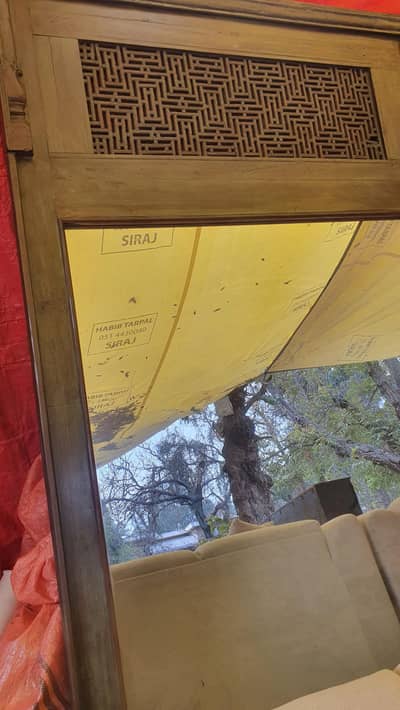SAIMY ANTIQUE MIRROR IN SOLID WOOD UP FOR URGENT SALE