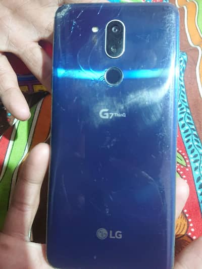 lg g7 thinq snapdragon 845 back crack 4 64 good camera
