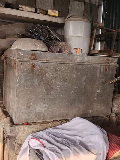 2 iron clamp urgent for sale