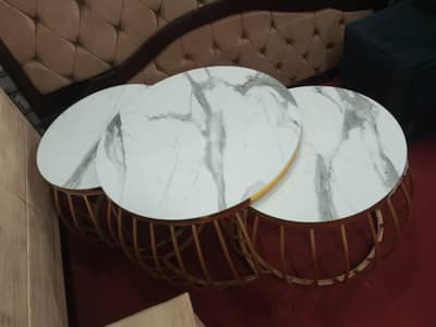 Tables/Coffee Tables/Center Tables