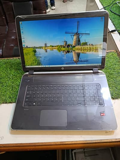 HP Pavilion 17" ~ AMD A8 ~ Silver Body ~ 1GB AMD GPU ~ HD Display