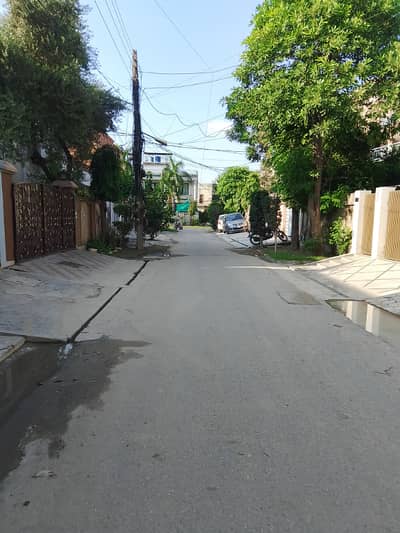 15 Marla double storey house available for rent in Johar Town F block