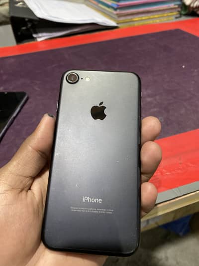 iPhone 7  (water pack condition 10/10)