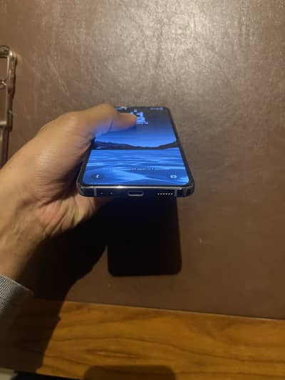 Samsung Z Flip 4 8+ snapdragon/8Gb 256 Gbs