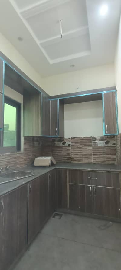 2 bedroom seperate ground potion garage seperate