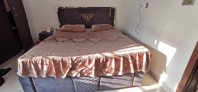 Luxury Bentley Style King Size Bed with 1 Side Table WITHOUT MATTRESS