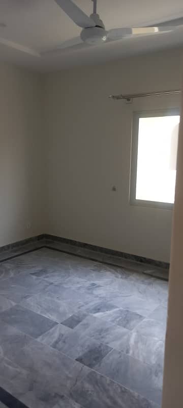 Kanal Uper Portion Available For Rent In F 15 Islamabad