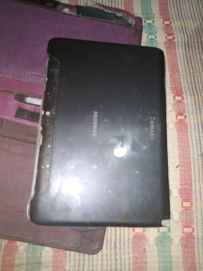 taar bi is k sath hain