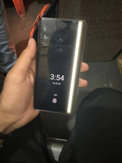 mobile name arrows f52a