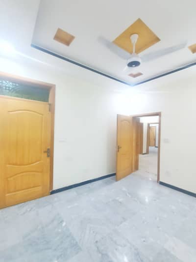 5 Marla First floor availabile for rent