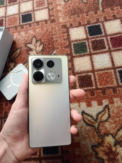 Infinix note 40, used 10/10 condition, no fault, 8/256 gb