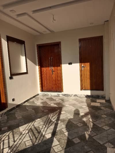 B-17 Beautiful Short Corner 5 Marla House For Sale