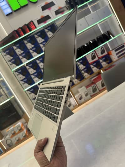 HP ELITE BOOK 845G7 RYZEN 5 4650 12/6 core RAM 16gb ssd 256gbnvne