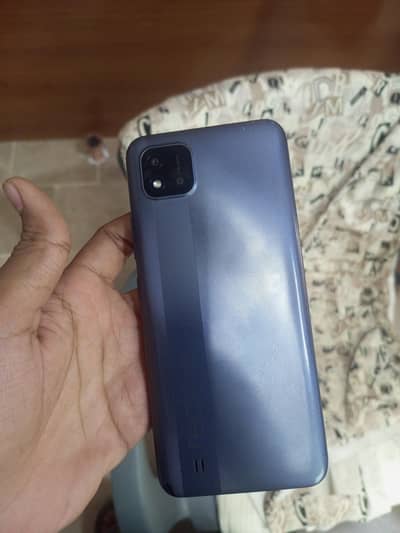 realme c11  4/64 with bix and orignal charger all ok
