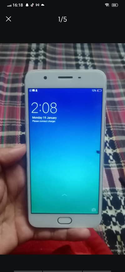 oppo f1s 4 128 dual sim Rs 3200 fnl kabirwala 03183496596