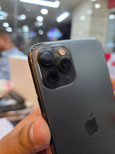 iphone 11 pro non PTA 256gb my wtsp/0341-68;86-453