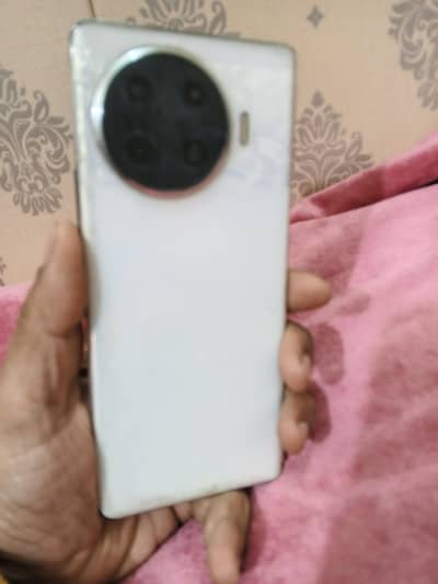 Tecno Camon 20 Pro Plus  White Color ( 16/ 256)