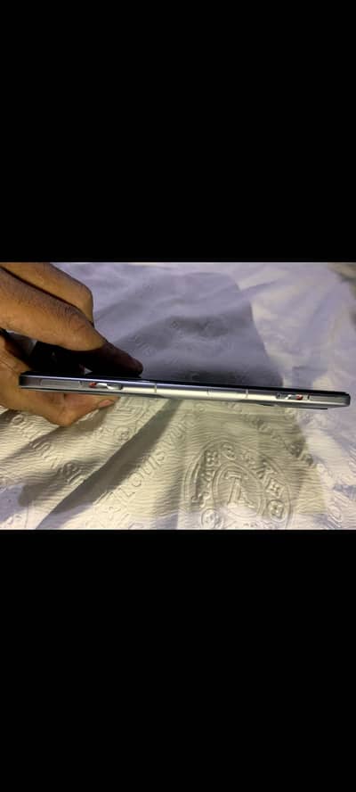 Redmi k40 gaming edition   _12+7 GP.   256. GP.  PTA.