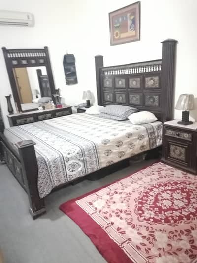 Good condition Bed Set sale