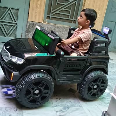 bmw jeep kids car 4×4 everything good working only use 4 ,5 days
