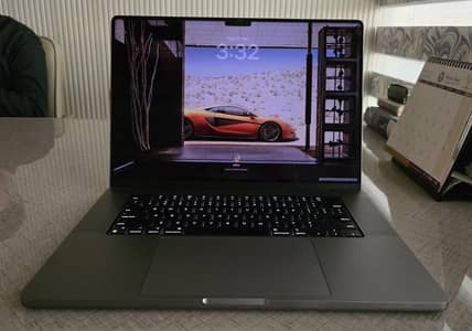 MAC BOOK PRO M1 MAX