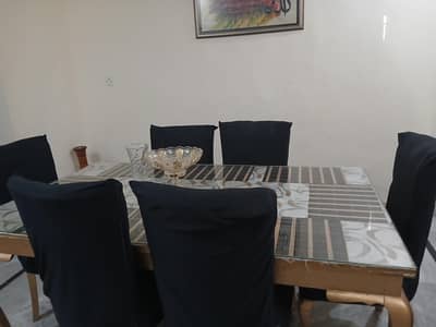 luxury 8 seater dinning table