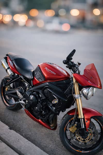 Triumph Street Triple R 675cc NC