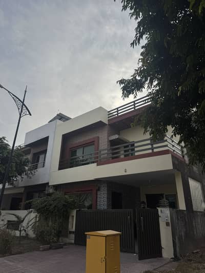 8Marla ideal location solid construction used house up for sale at reasonable price