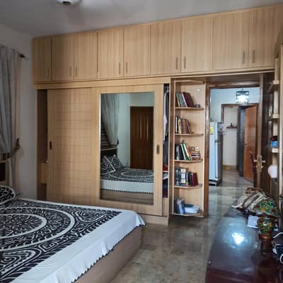 pechs block 2 3 bad dd without lift/ parking on main tariq road