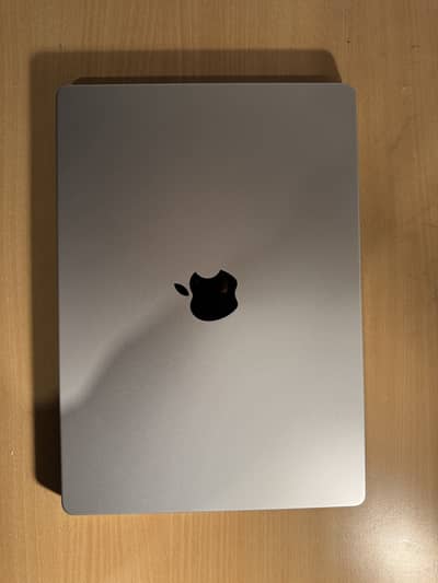 M4 MacBook Pro 14"