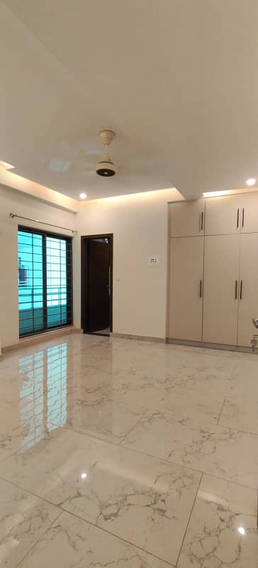 12 Marla 4 Bed Flat For Rent In Sector S Lahore