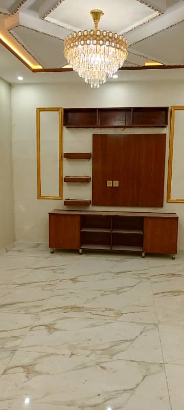 5 Marla Brand New Triple Story House for Rent 6 Bed,R Block Near Emporium Mall