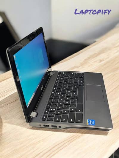 Acer C740 4gb ram 128 gb ssd