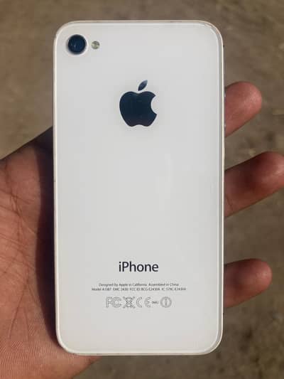 Apple iPhone 4s – Good Condition, For Urgent Sell
