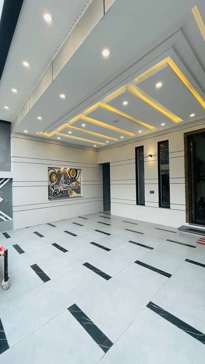 LDA AVENUE ONE 10 MARLA HOUSE FOR RENT