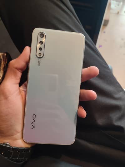 Vivo S1