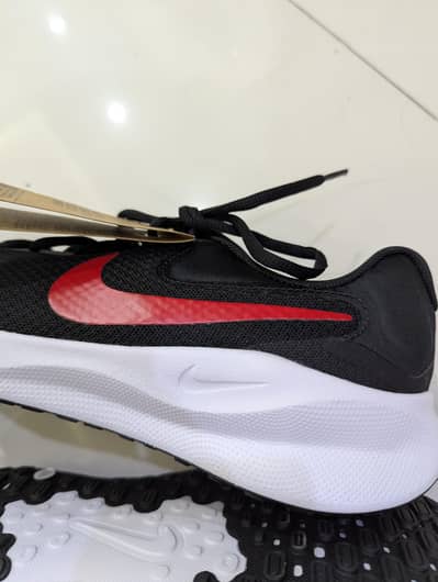 Nike Revolution 7 (ORIGINAL) **BRAND NEW**
