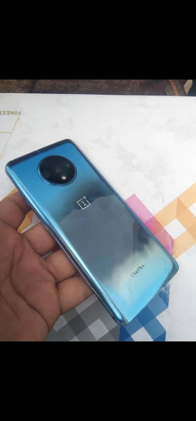 One plus 7T pach 10/10 condition  with original charger