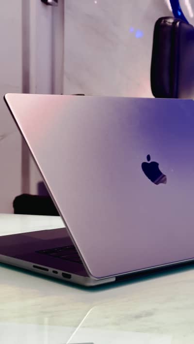 MacBook Pro M3 Pro | 18GB RAM | 512GB SSD | 16-Inch
