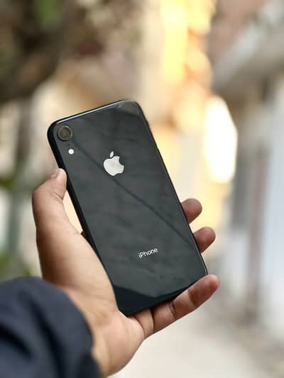iPhone xR jv 83% health Price Fainal