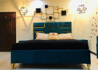 Studio phr day Sort Time available