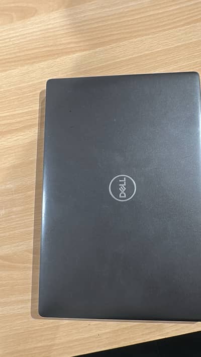 Dial latitude 5400 16 GB RAM 250