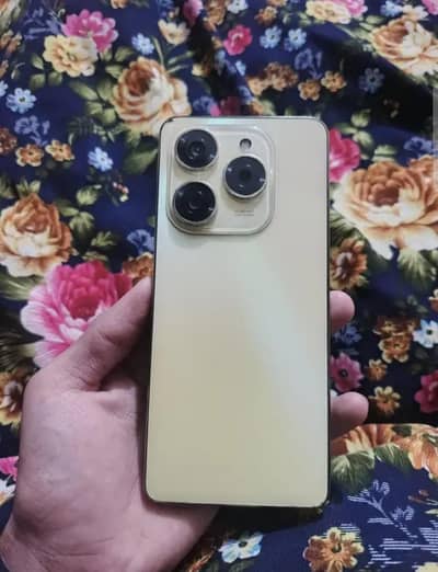 Tecno mobile 256/16 Gb  model spark 20 pro