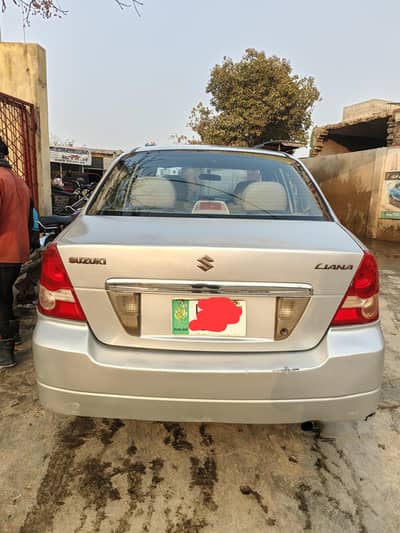 suzuki liana 2009/10model bahir se shower andar se jenwan hai fresh lo