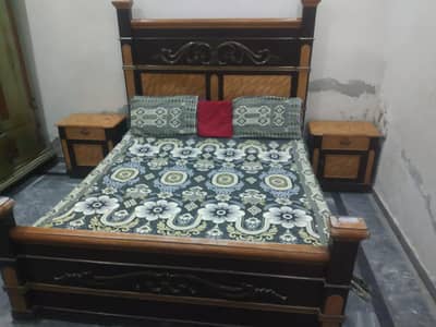 Duble bad 2 said table and drassing table with out mattress